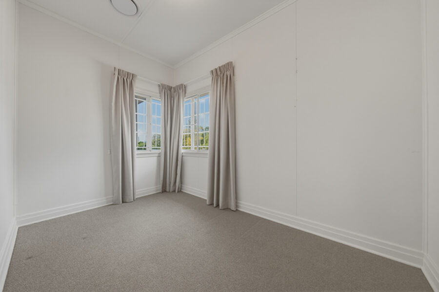 31 Baty ST LUCIA , QLD 4067 AU