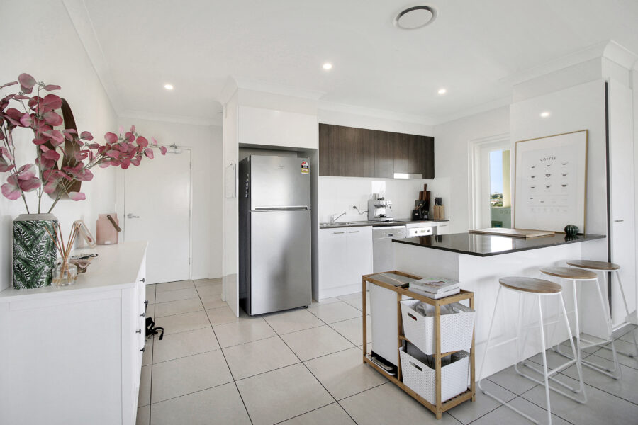 14/9 Bombery Street CANNON HILL , QLD 4170 AU
