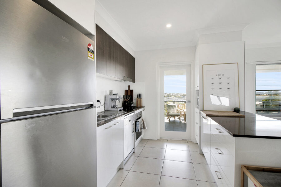14/9 Bombery Street CANNON HILL , QLD 4170 AU