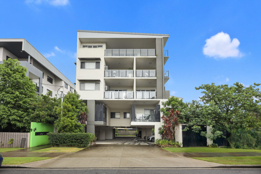 14/9 Bombery Street CANNON HILL , QLD 4170 AU