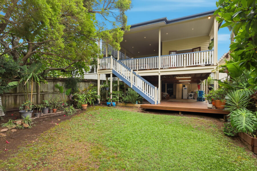 39 Lilley Rd BARDON , QLD 4065 AU