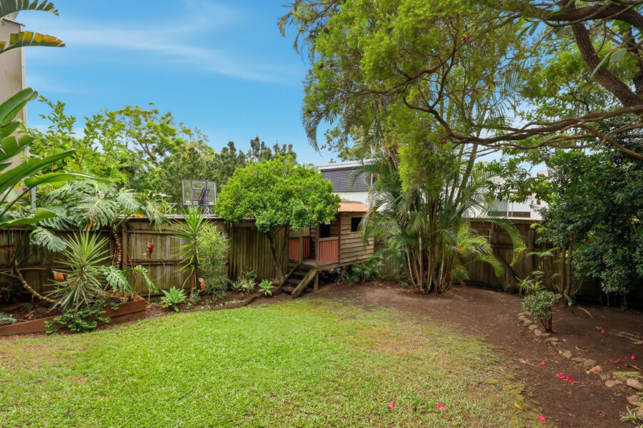 39 Lilley Rd BARDON , QLD 4065 AU