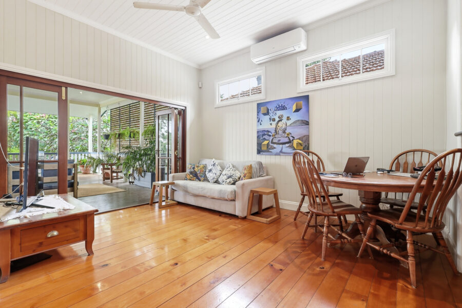39 Lilley Rd BARDON , QLD 4065 AU