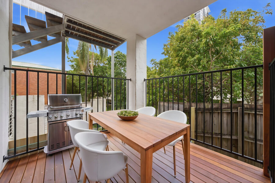 301A/7 Sheehan St MILTON , QLD 4064 AU