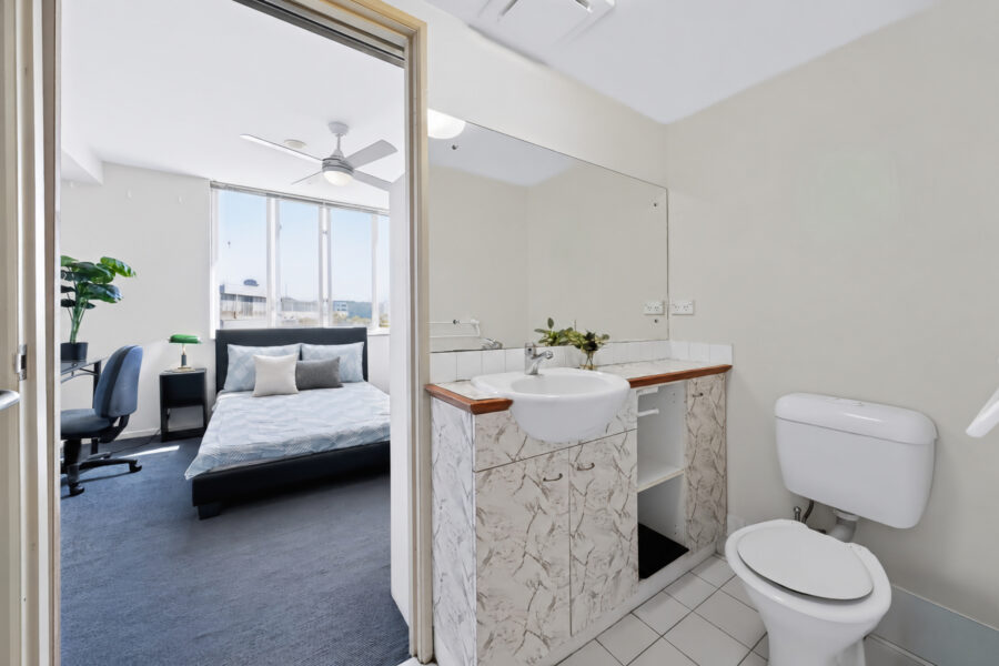 2E/119 Leichhardt St SPRING HILL , QLD 4000 AU