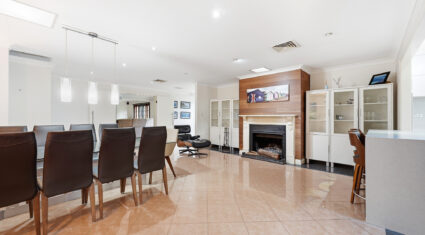 117 Idonia St BRIDGEMAN DOWNS , QLD 4035 AU