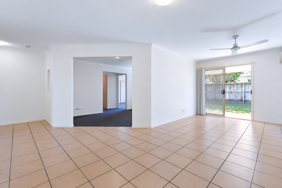 8 Hoddle Court ROTHWELL , QLD 4022 AU