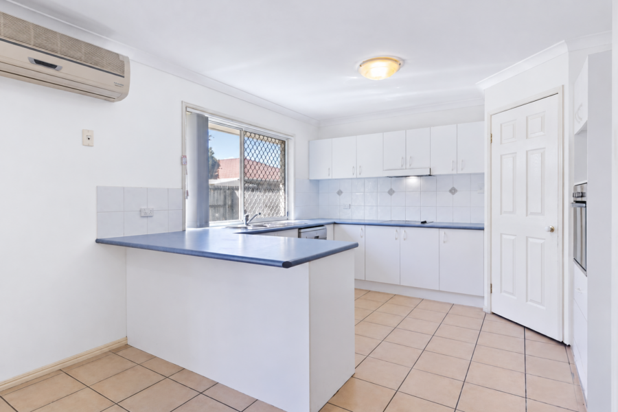 8 Hoddle Court ROTHWELL , QLD 4022 AU