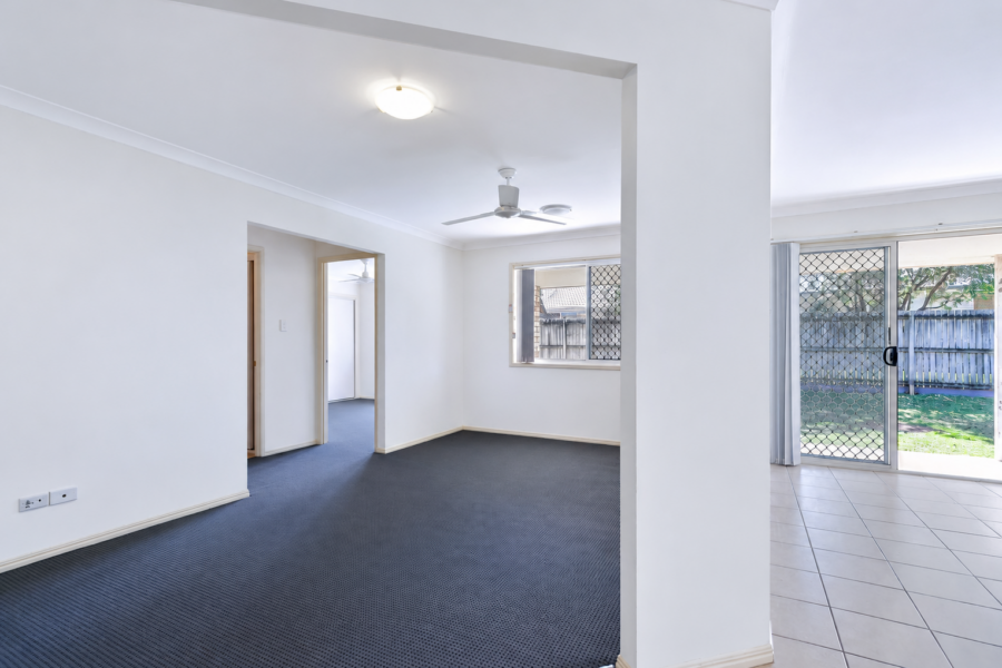 8 Hoddle Court ROTHWELL , QLD 4022 AU