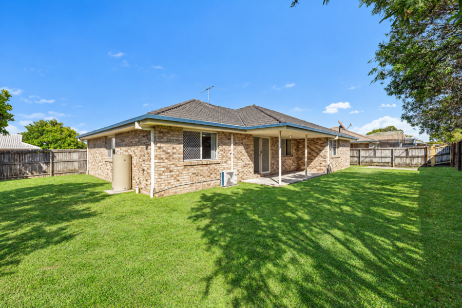 8 Hoddle Court ROTHWELL , QLD 4022 AU
