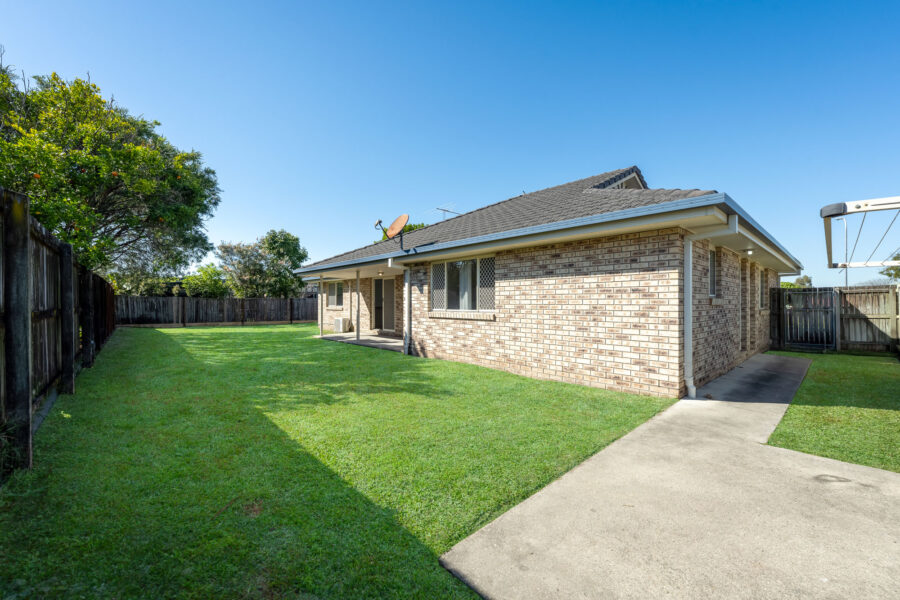 8 Hoddle Court ROTHWELL , QLD 4022 AU