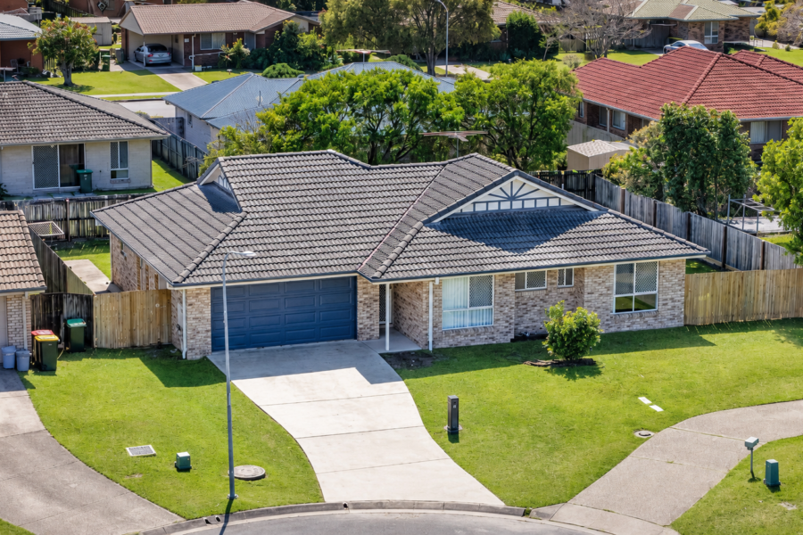 8 Hoddle Court ROTHWELL , QLD 4022 AU