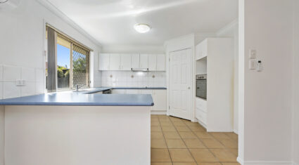 8 Hoddle Court ROTHWELL , QLD 4022 AU