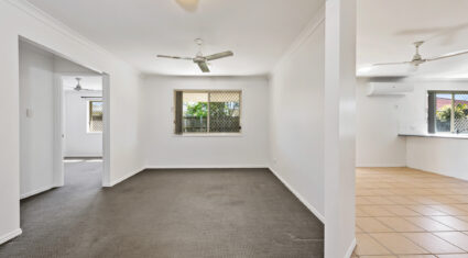 8 Hoddle Court ROTHWELL , QLD 4022 AU