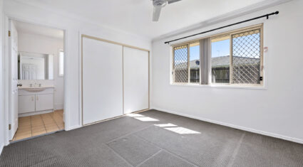 8 Hoddle Court ROTHWELL , QLD 4022 AU