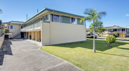1/2 Upton Street NUNDAH , QLD 4012 AU