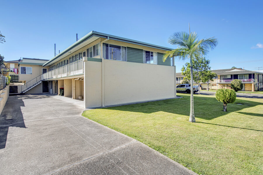1/2 Upton Street NUNDAH , QLD 4012 AU