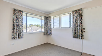 1/2 Upton Street NUNDAH , QLD 4012 AU
