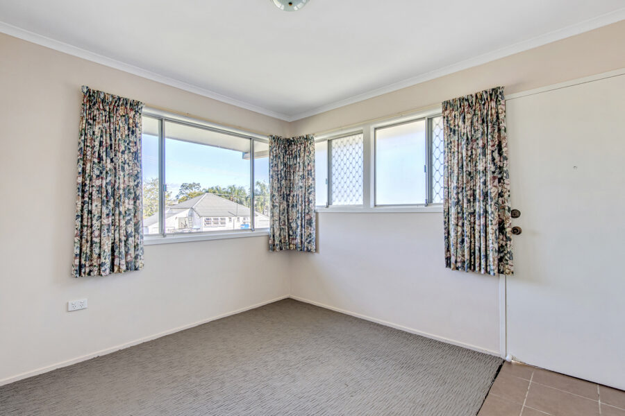 1/2 Upton Street NUNDAH , QLD 4012 AU