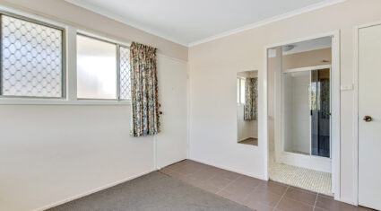 1/2 Upton Street NUNDAH , QLD 4012 AU