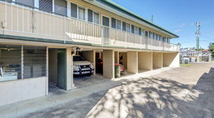 1/2 Upton Street NUNDAH , QLD 4012 AU