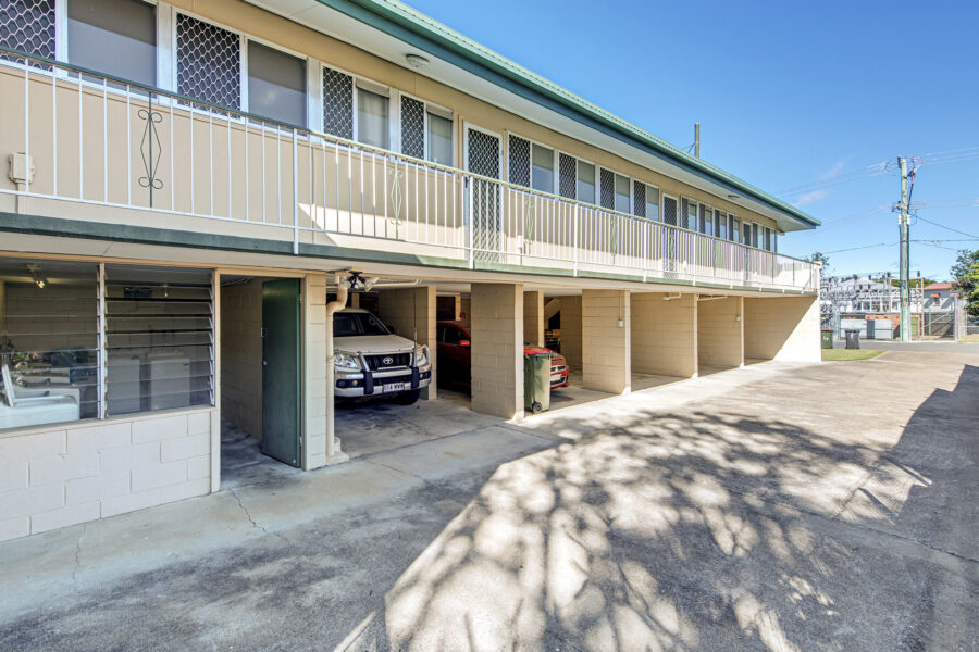1/2 Upton Street NUNDAH , QLD 4012 AU