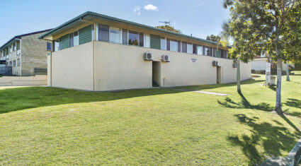 1/2 Upton Street NUNDAH , QLD 4012 AU
