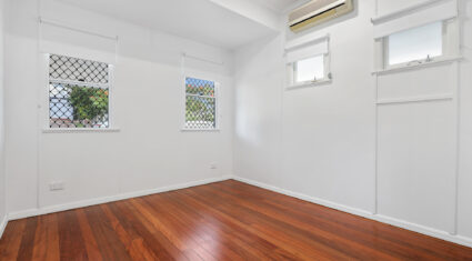31 Gatwick Street STAFFORD HEIGHTS , QLD 4053 AU
