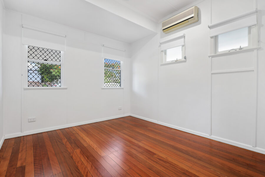 31 Gatwick Street STAFFORD HEIGHTS , QLD 4053 AU