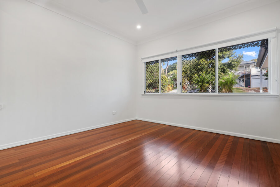 31 Gatwick Street STAFFORD HEIGHTS , QLD 4053 AU