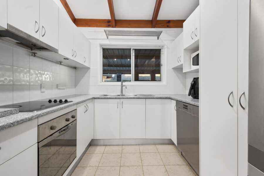 14 Kootangal Crescent FERNY HILLS , QLD 4055 AU