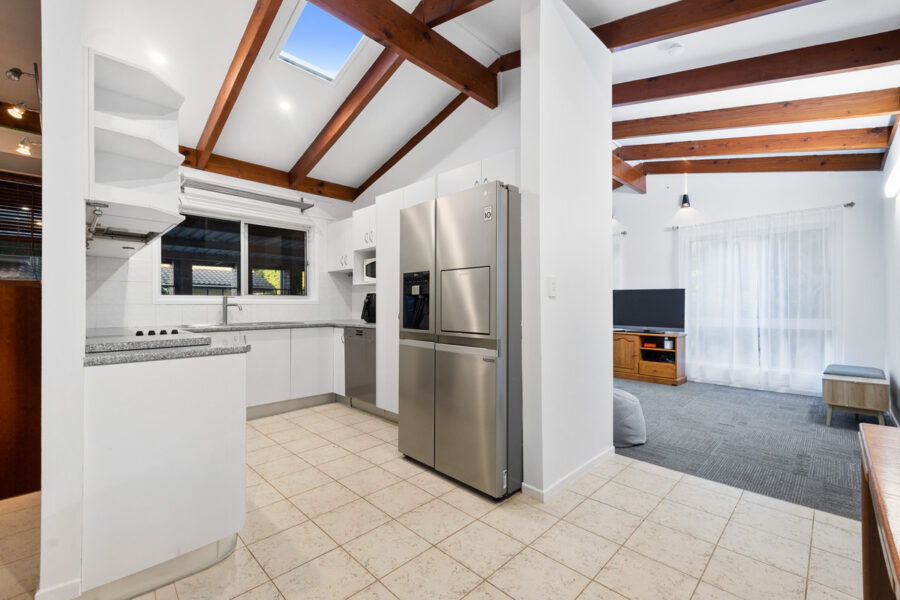 14 Kootangal Crescent FERNY HILLS , QLD 4055 AU