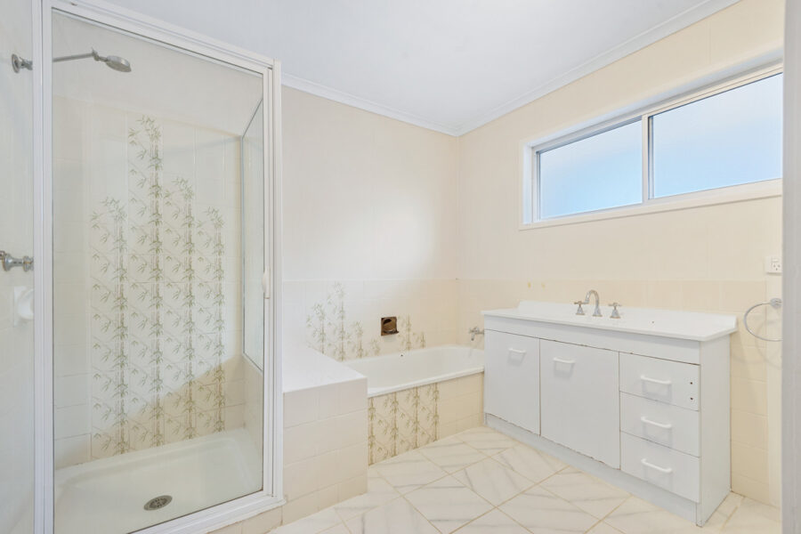 14 Kootangal Crescent FERNY HILLS , QLD 4055 AU