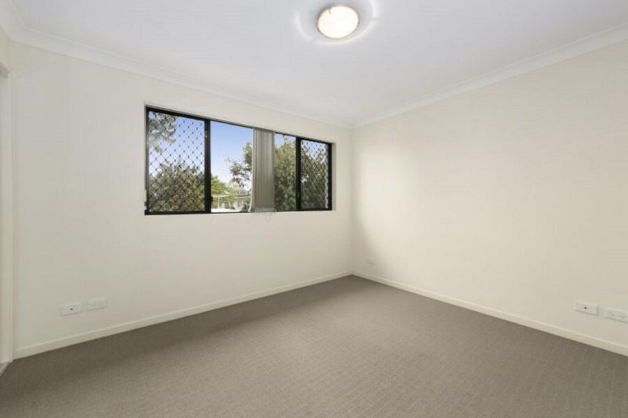 5/24 Oliver Street NUNDAH , QLD 4012 AU
