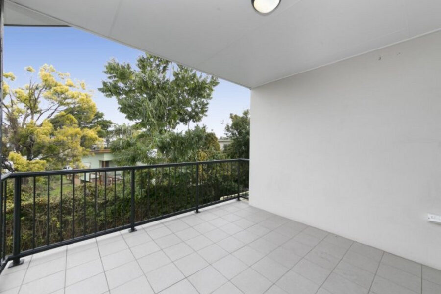 5/24 Oliver Street NUNDAH , QLD 4012 AU