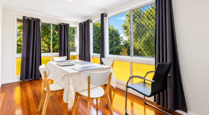 8 Stourbridge Street MOUNT GRAVATT , QLD 4122 AU