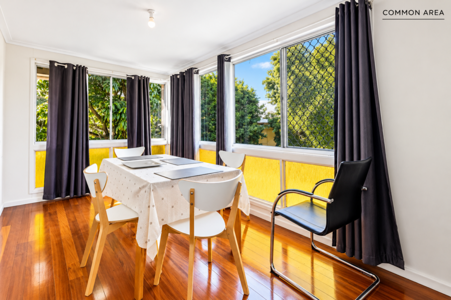 8 Stourbridge Street MOUNT GRAVATT , QLD 4122 AU