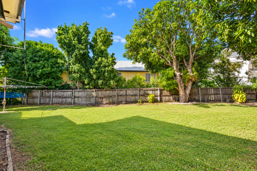 8 Stourbridge Street MOUNT GRAVATT , QLD 4122 AU
