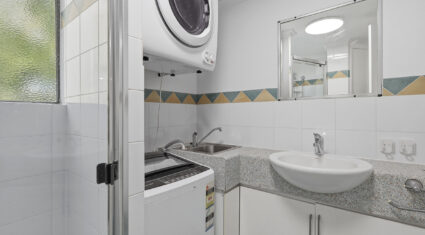 7/12 Sheehan St MILTON , QLD 4064 AU